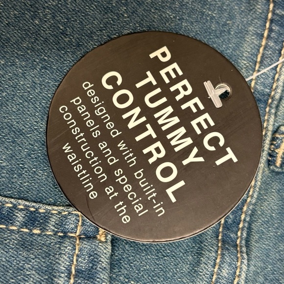 High Rise Light Distressed Bermuda Style DenimJean Shorts Plus Size 18W NEW - Picture 7 of 8